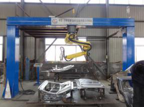 機(jī)器人三維激光切割工作站-濟(jì)南冠森自動(dòng)化設(shè)備有限公司